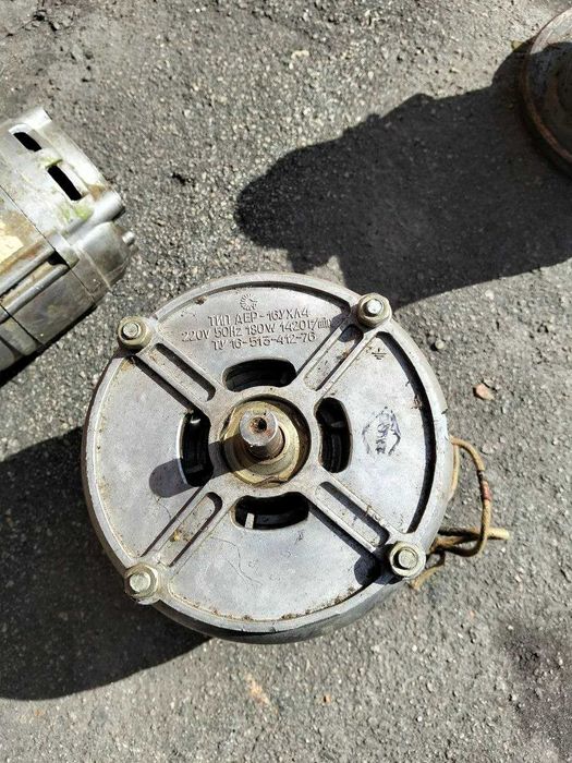 Двигун до пральної машини старої