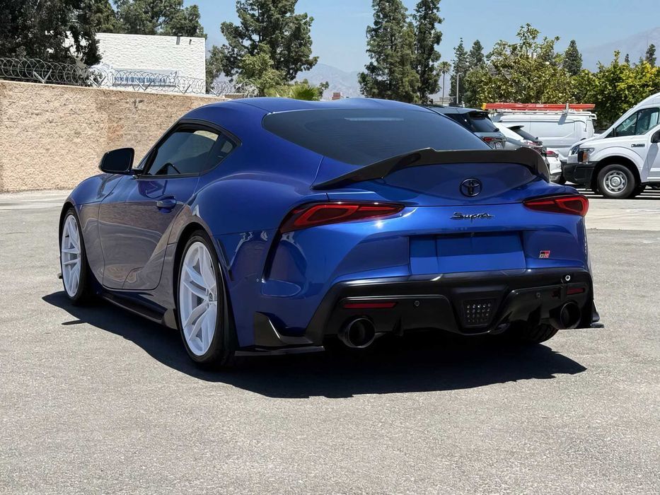 Toyota Supra Premium      2023
