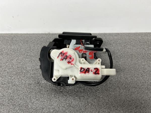 Fechadura / fecho da mala MAZDA 2 (DY)