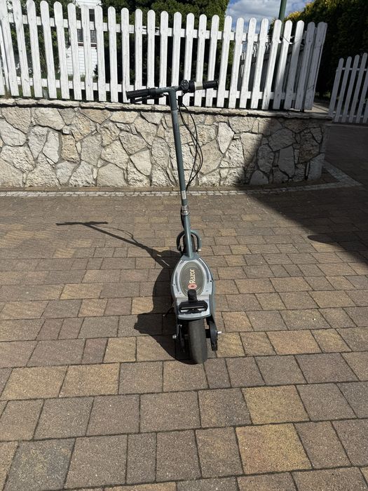 Hulajnoga Razor e300