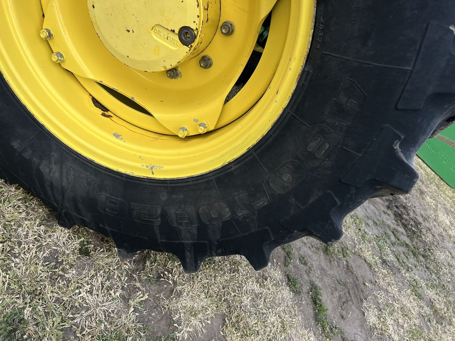 Продам John Deere 6920