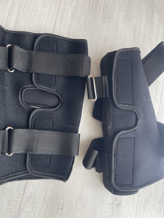 Наколенники новые