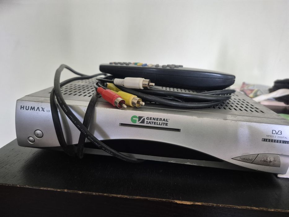 Супутниковий тюнер Humax VA Ace