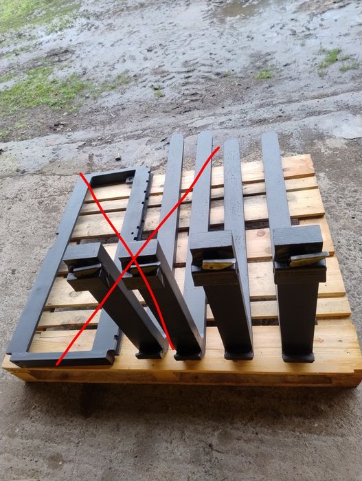 Widły do wózka spalinowego.