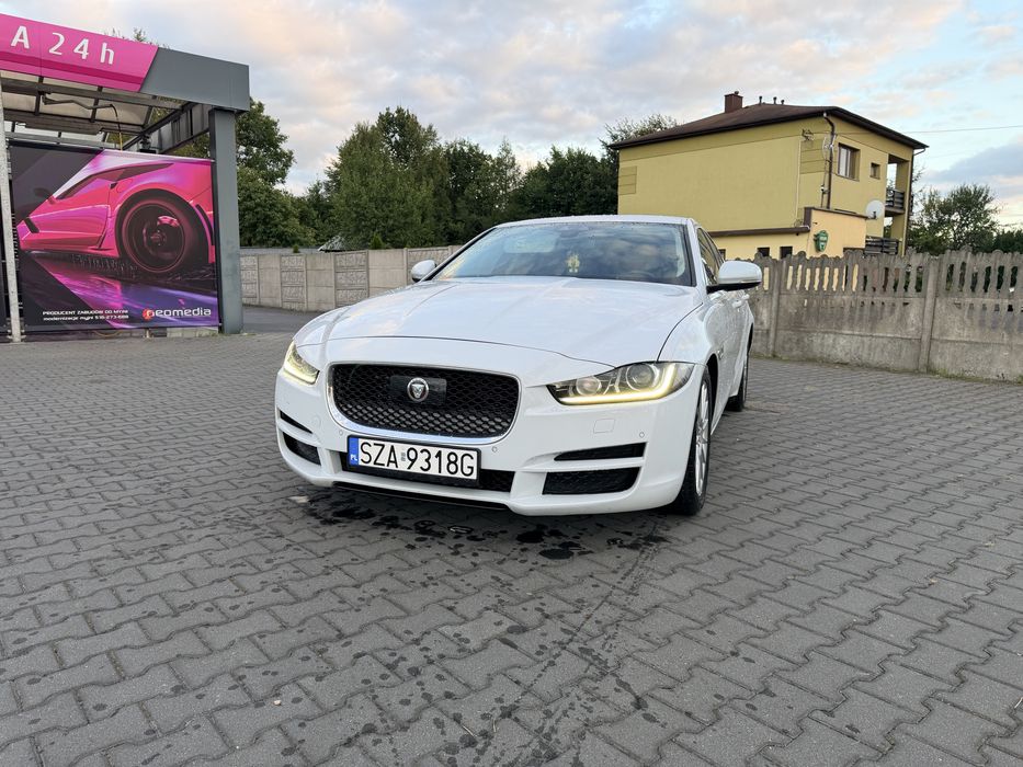 Jaguar XE