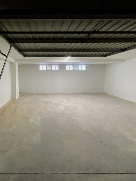 Garagem box fechada 33m² na variante de Real para investimento | Braga
