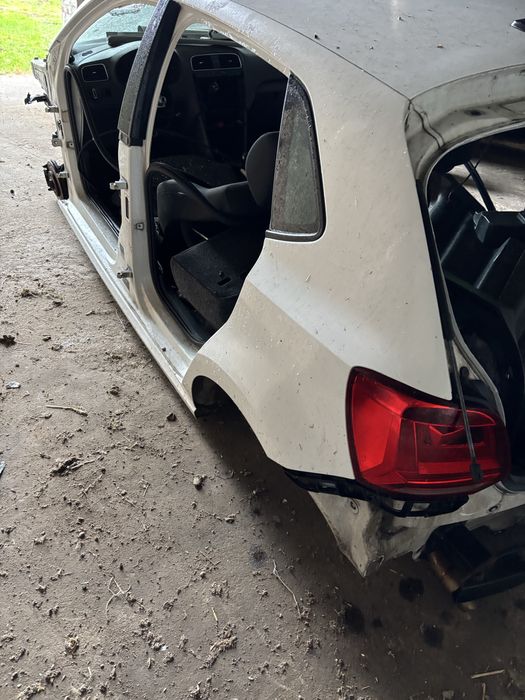 Ćwiartka lewy tył tylna błotnik vw polo 6r 6c poszycie próg 09-17 rok