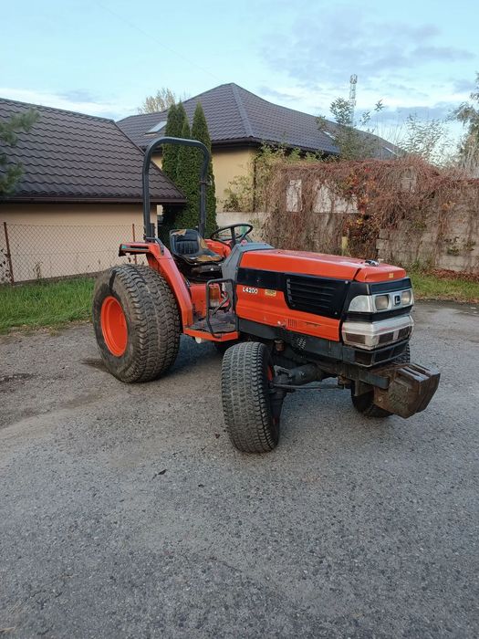 Kubota L4200 CIĄGNIK SADOWNICZY OGRODNICZY ISEKI SHIBAURA 4X4 SUPER STAN ZAREJESTROWANY CASE 4 CYLINDRY KUBOTA YANMAR KOMUNALNY  jeden właściciel,ogrodniczy,sadowniczy,hydraulika,WOM,rewers