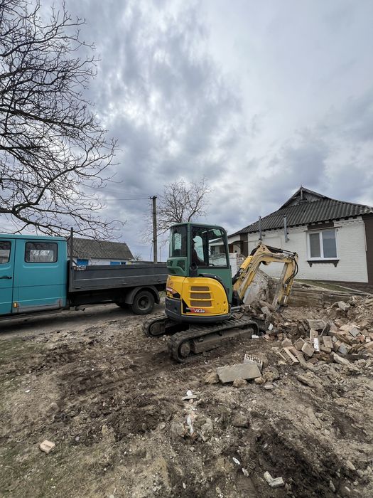 Послуги бобкета та мініекскаватора