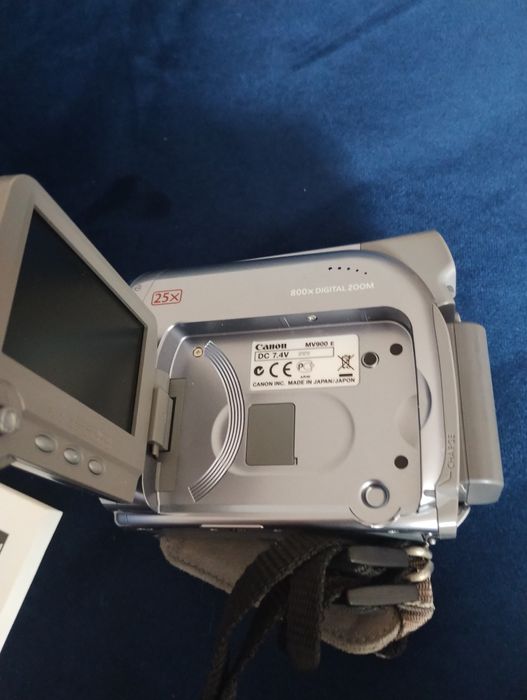 Kamera canon mv 900