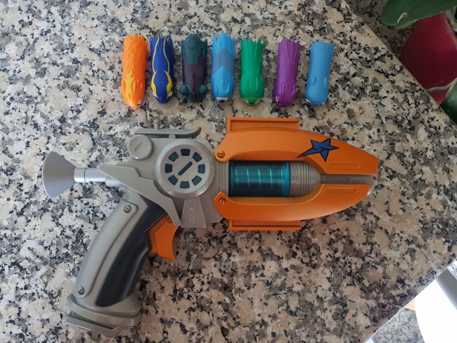 Pistola SLUGTERRA - com 7 Slugs