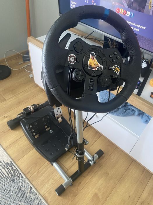 Кермо з педалями Logitech g923 з стійком
