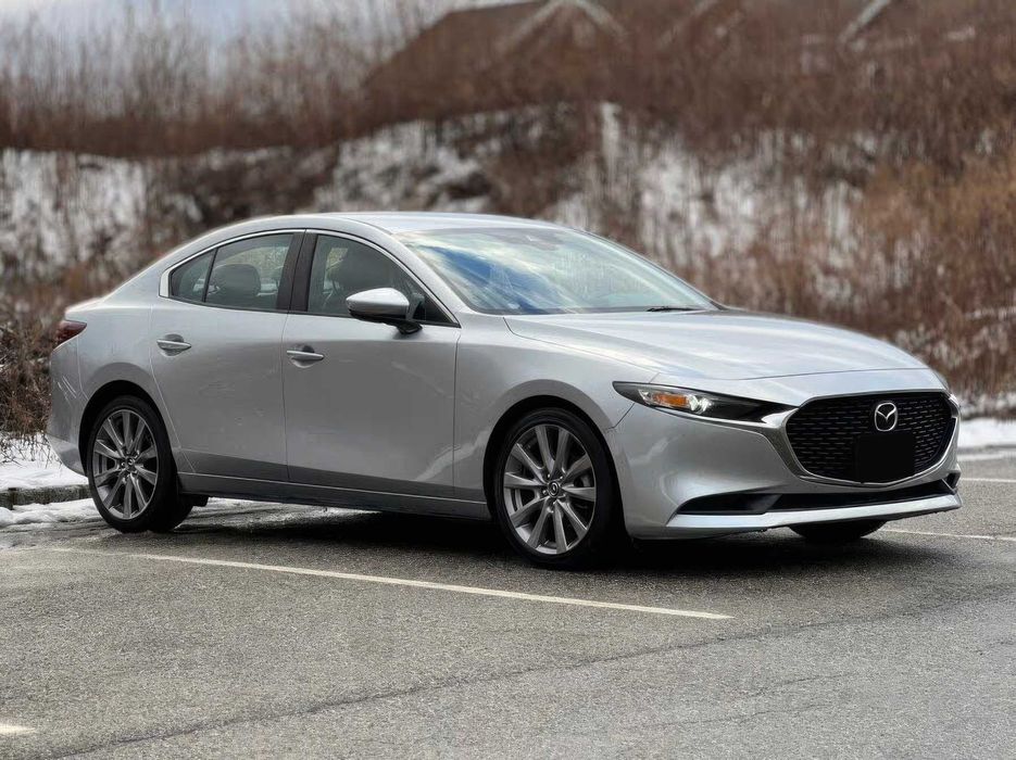 Mazda 3      2019