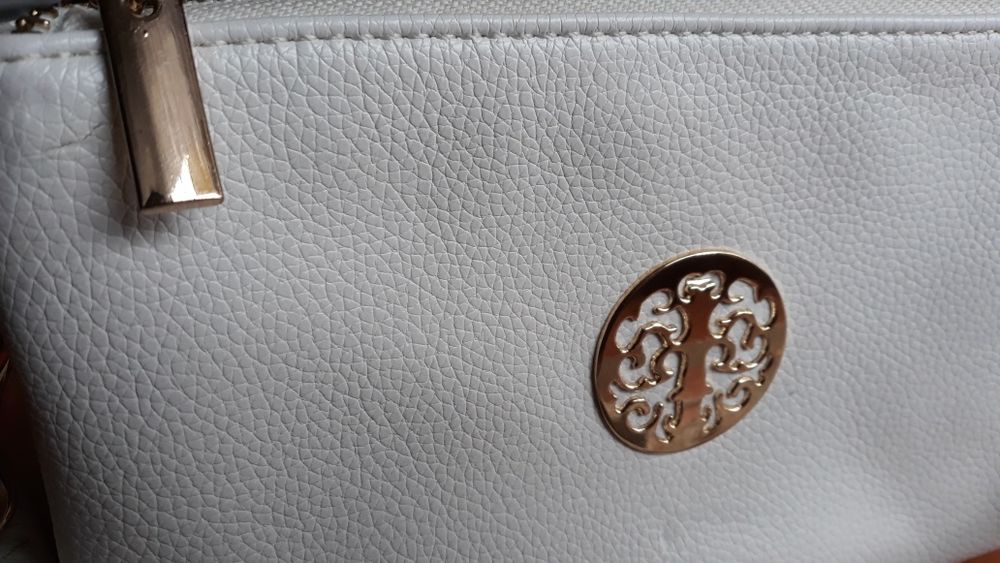 Biala    Torebka 20cmx12cm