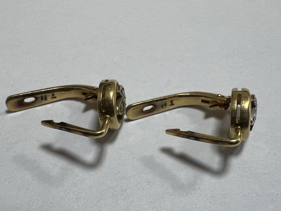 Золоті сережки 750 проби з діамантами, серп та молот