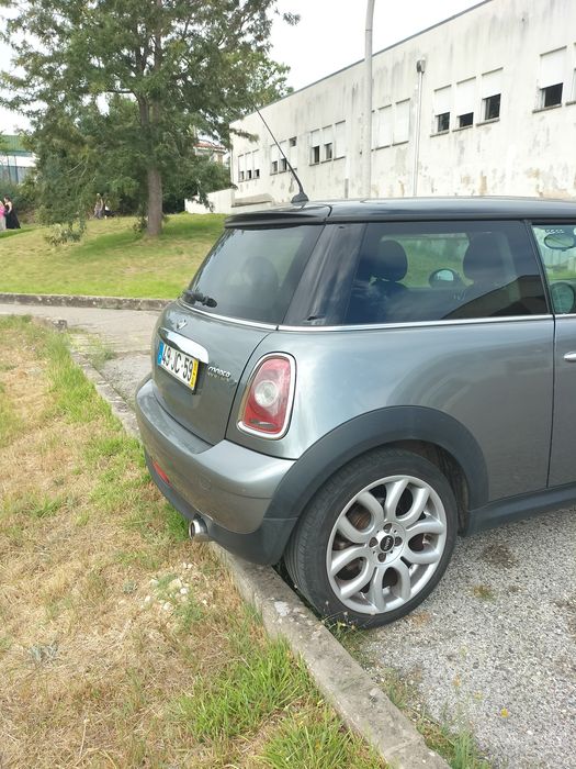 Mini Cooper D impecável