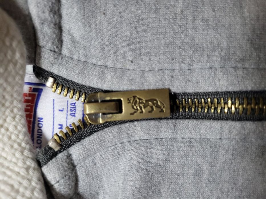 Вінтажна зіпка від Lonsdale