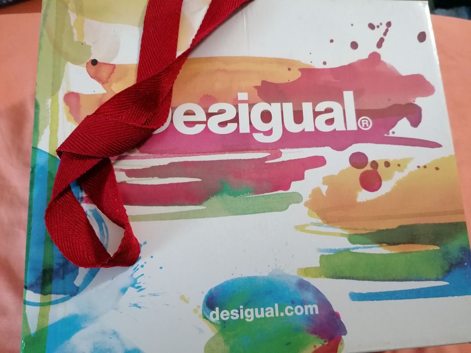 Botas Desigual novas com caixa