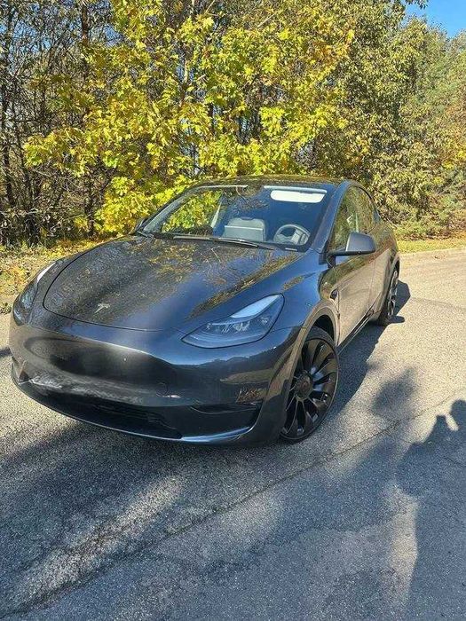 Tesla Model Y Performance, 2023