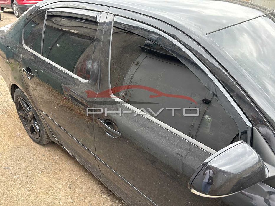 Вітровики вставні Skoda Octavia A5 седан ліфтбек дефлектори Ветровики