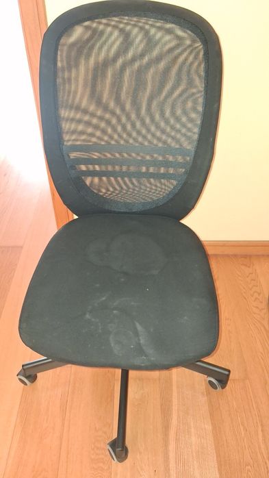 Cadeira de escritório com rodas