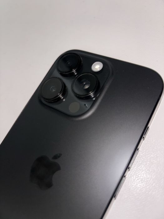 Iphone 16 pro  czarny 128gb