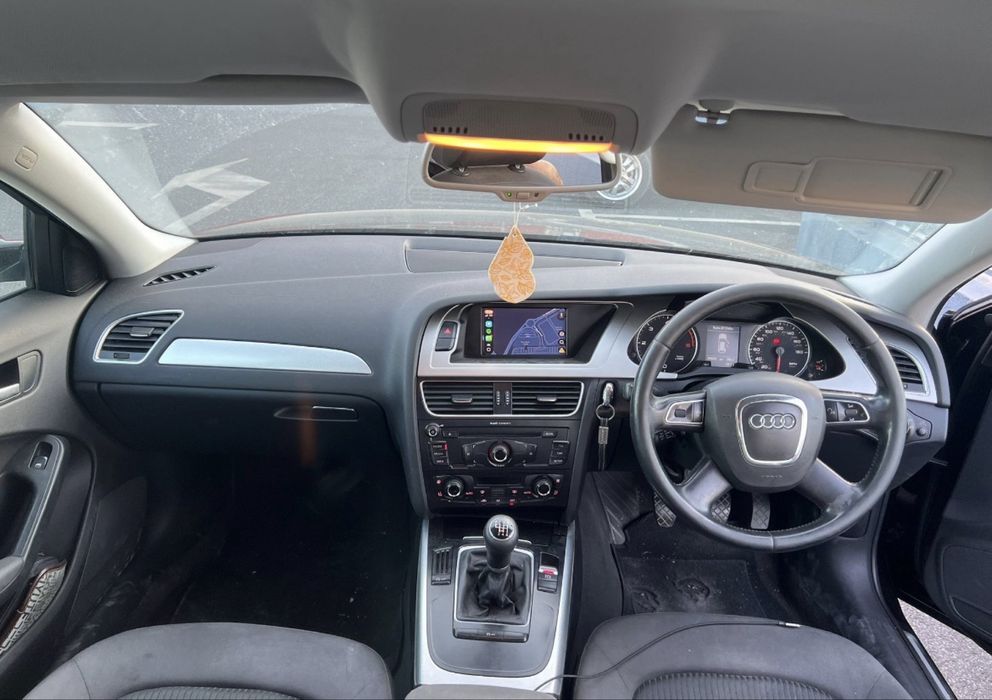 Audi A4 B8 2010 Volante à direita