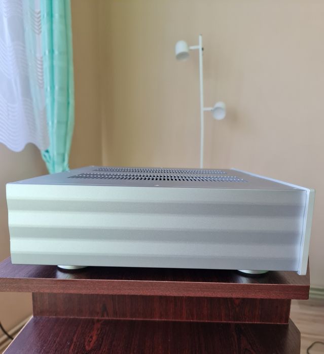 Ta. Cena tylko do końca Roku.  Wzmacniacz Cambridge Audio Azur 840a