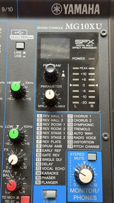 Mesa de Mistura Yamaha MG10XU