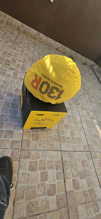 Capacete em excelente estado preto