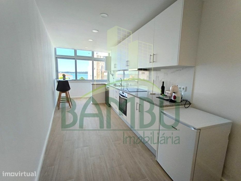 Caminha Andar moradia T3 duplex com terraço para arrendamento