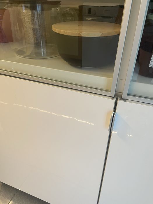Aparador ikea Besta branco brilhante
