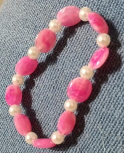 Pulseiras feitas à mão novas