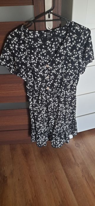 Sukienka w kwiaty