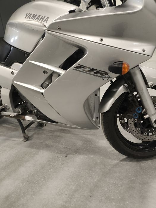 Yamaha fjr 1300 owiewka bok 2002