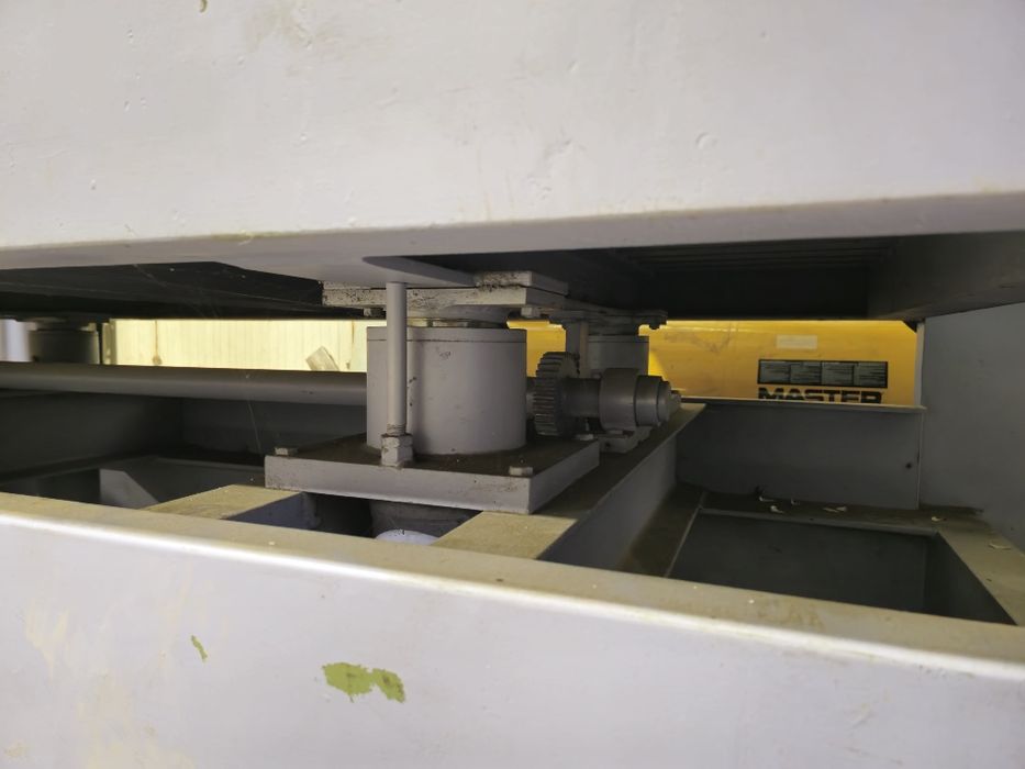 Prasa hydrauliczna półkowa – ok. 120 t