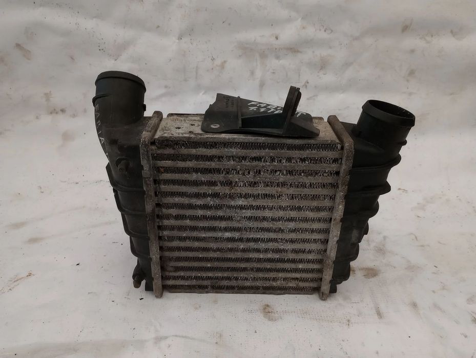 Skoda Fabia II VW Seat 1.4 TDI Intercooler 6Q0145804A