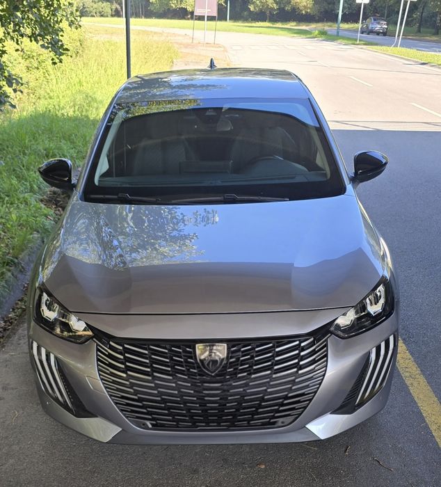 Peugeot 208 1.2 Hybrid