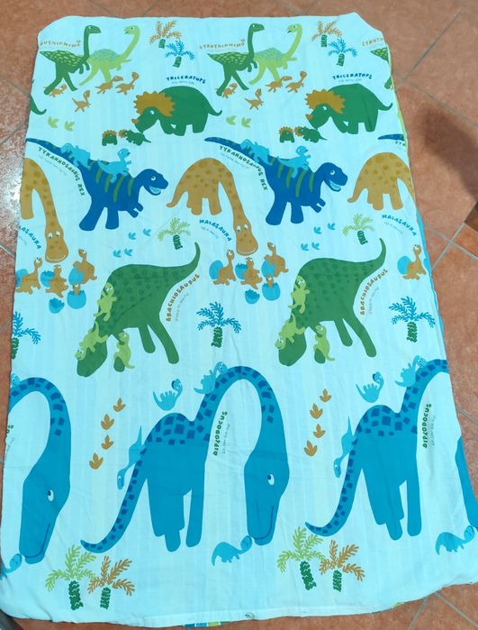 Conjunto Capa de edredão - tema Dinossauros