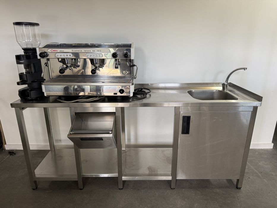 Bancada em inox para maquina de cafe moinho Maq. Chevenas Maq. de Gelo