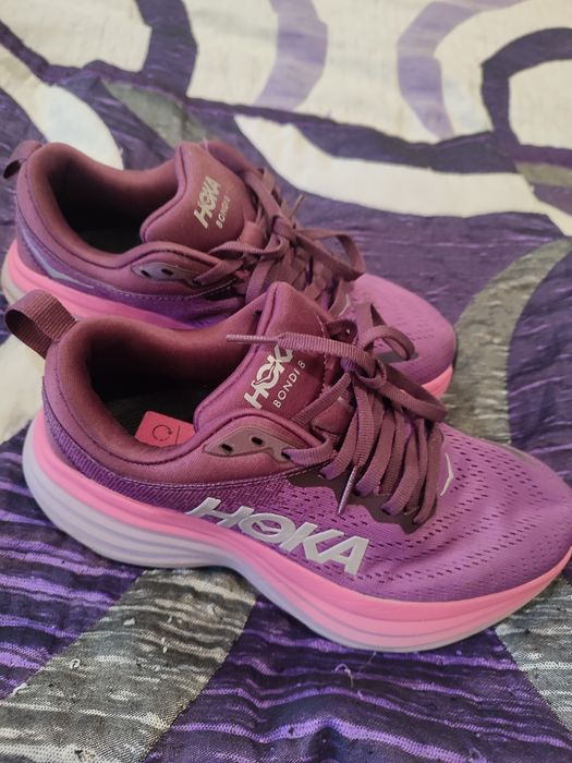 Ténis Hoka Bondi 8 – EUR 36 – Como Novas