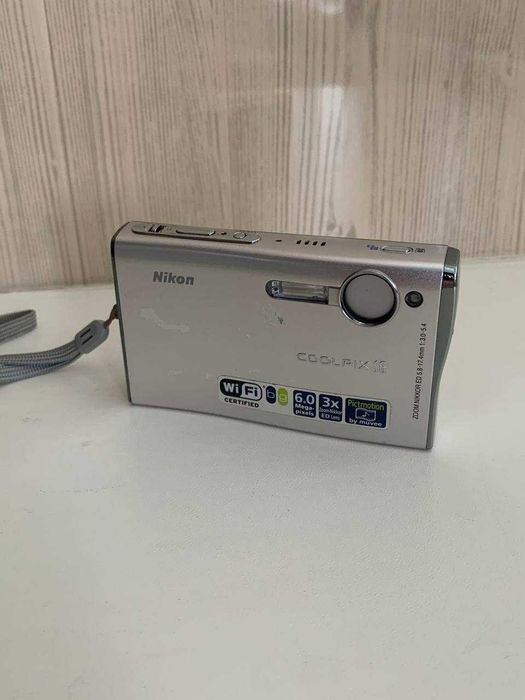 Цифровий фотоапарат Nikon Coolpix S6 винтаж Y2K