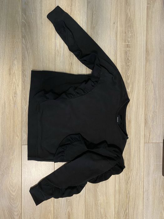 Bluza czarna reserved