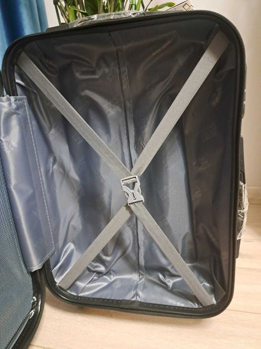 Walizka podróżna 65 l duża turystyczna wytrzymał pojemna na kółkach