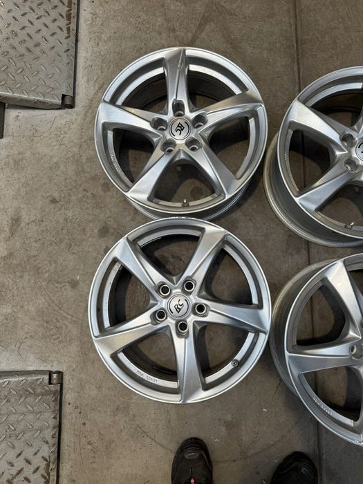 Felgi aluminiowe Brock 5x114,3 et 36 7x17j