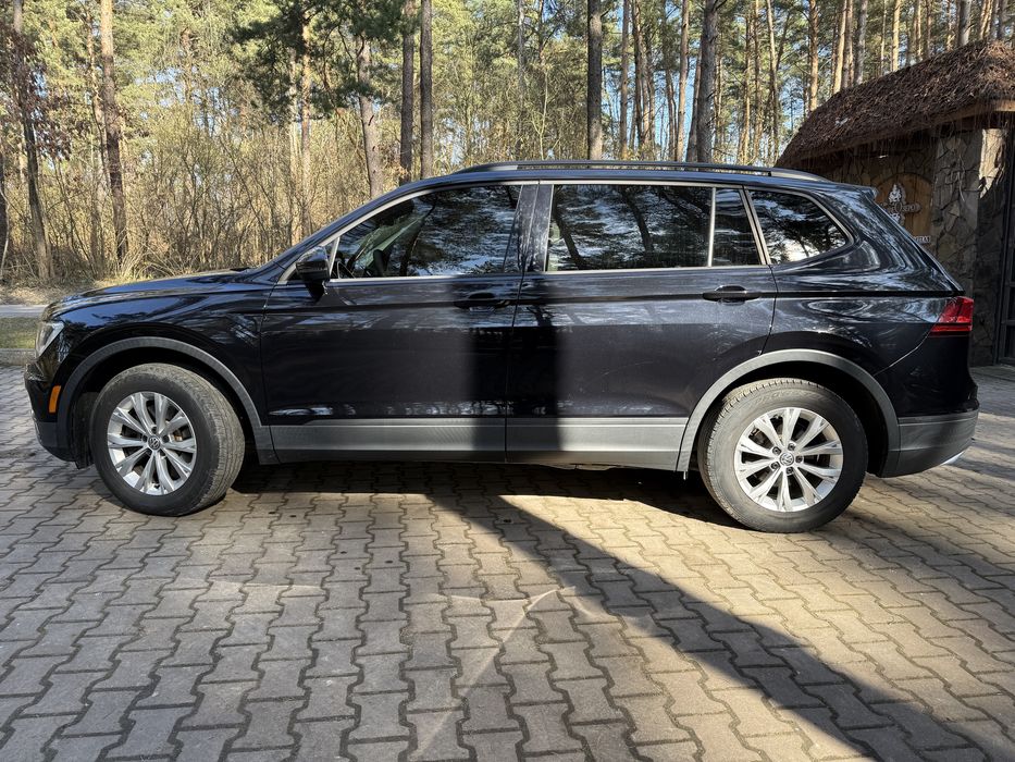 Volkswagen Tiguan 2018, 2.0 бензин