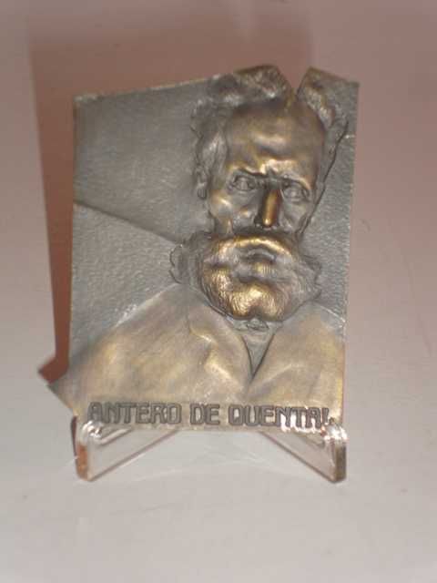 Colecção de medalhas em bronze antigas