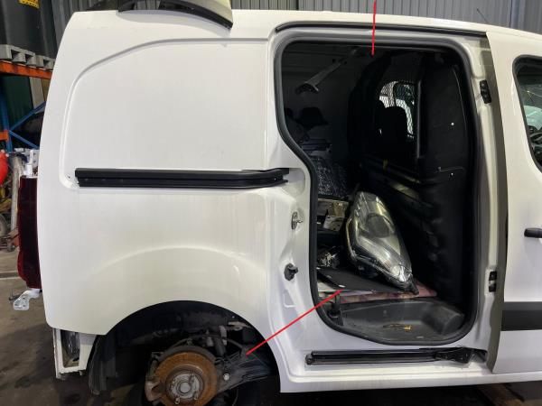 Painel trás direito CITROËN Berlingo (B9)