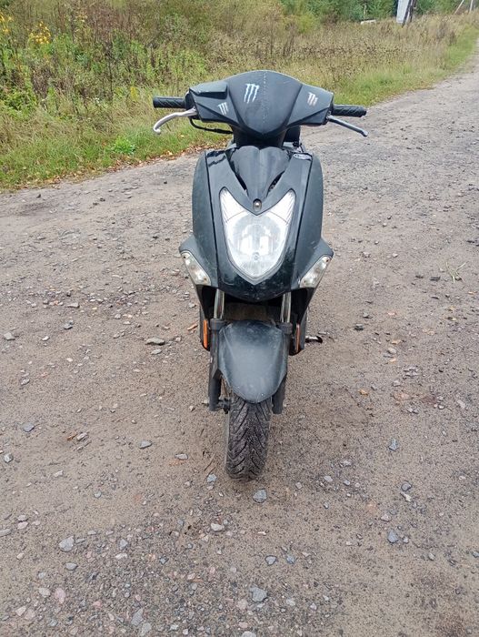 Продам скутер на ходу ціна 10000