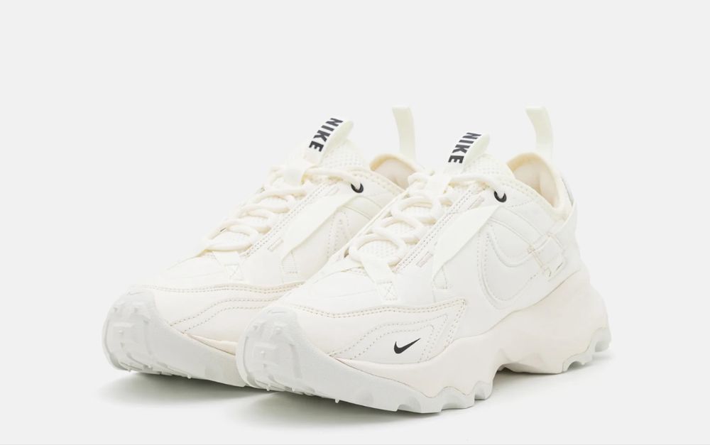 Кросівки жіночі Nike W TC 7900 оригінал